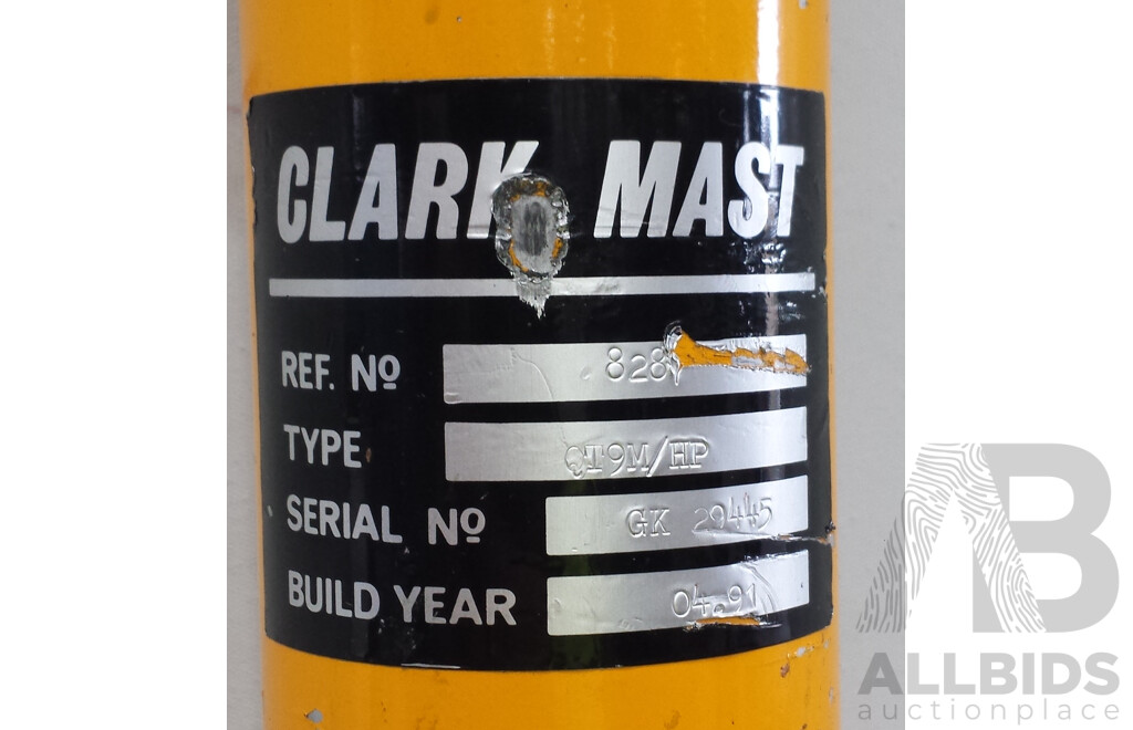 Clark QT9M/HP Portable Pneumatic  9 Meter Telescopic Mast