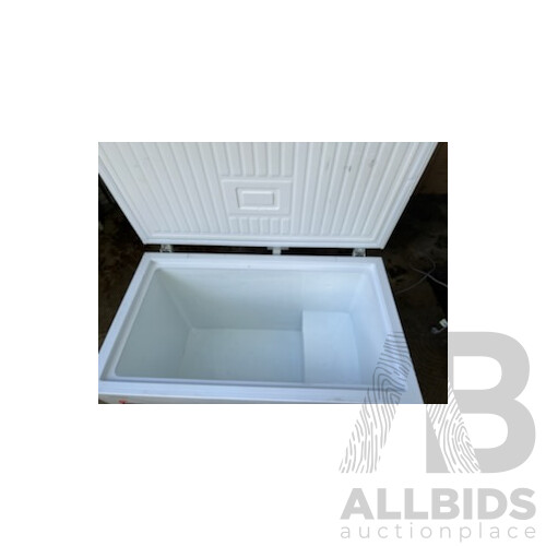 Hisense HR6CF307 Chest Freezer