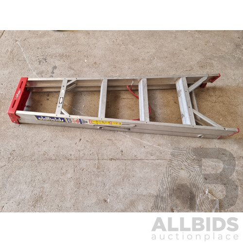 Selection of Wooden and Aluminium Ladders - Quantity of 3