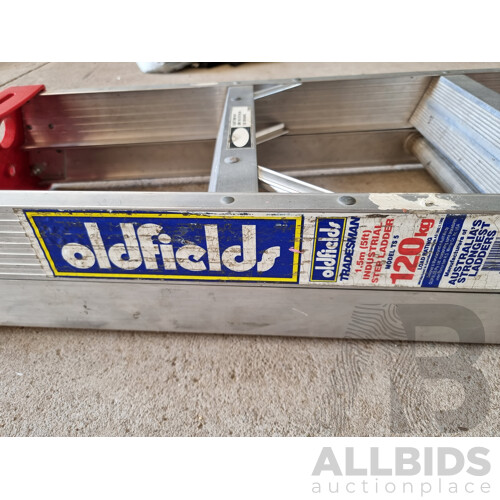 Selection of Wooden and Aluminium Ladders - Quantity of 3