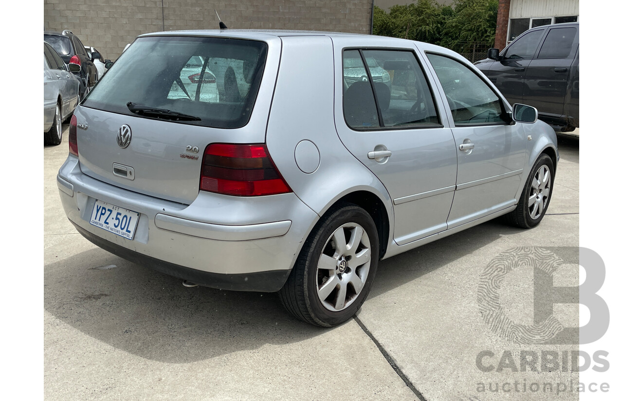 7/2004 Volkswagen Golf 2.0 Sport  5d Hatchback Silver 2.0L