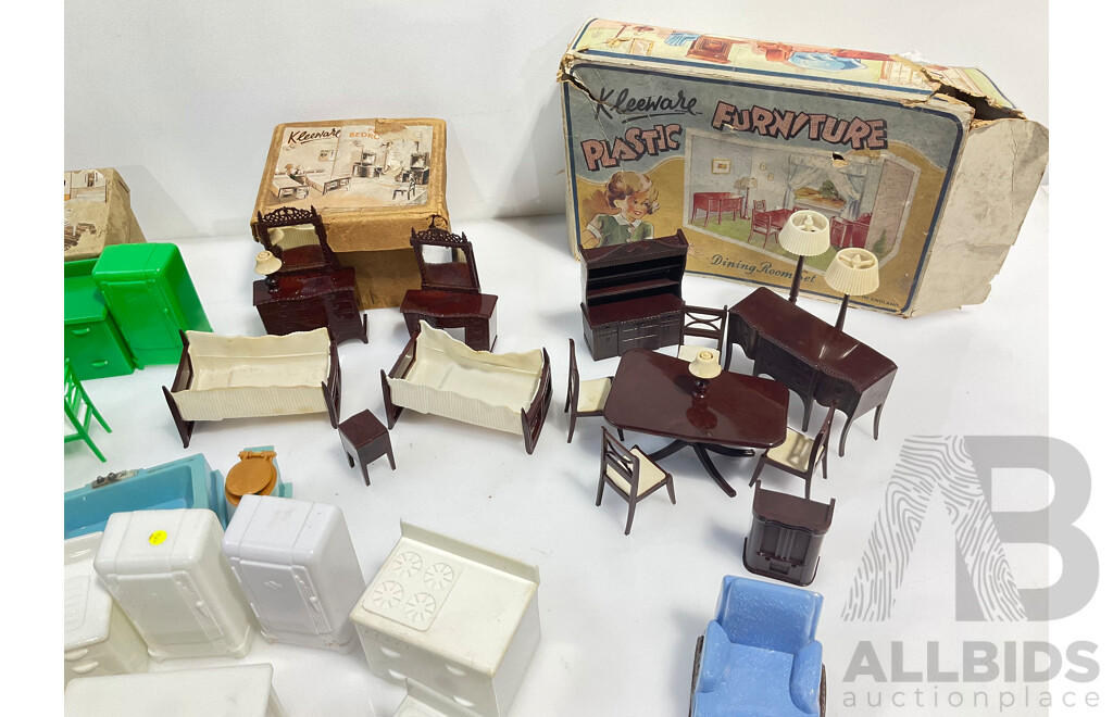 Selection of Vintage Kleeware Plastic Doll House Furniture and Rugs Made in England Some With Original Boxes