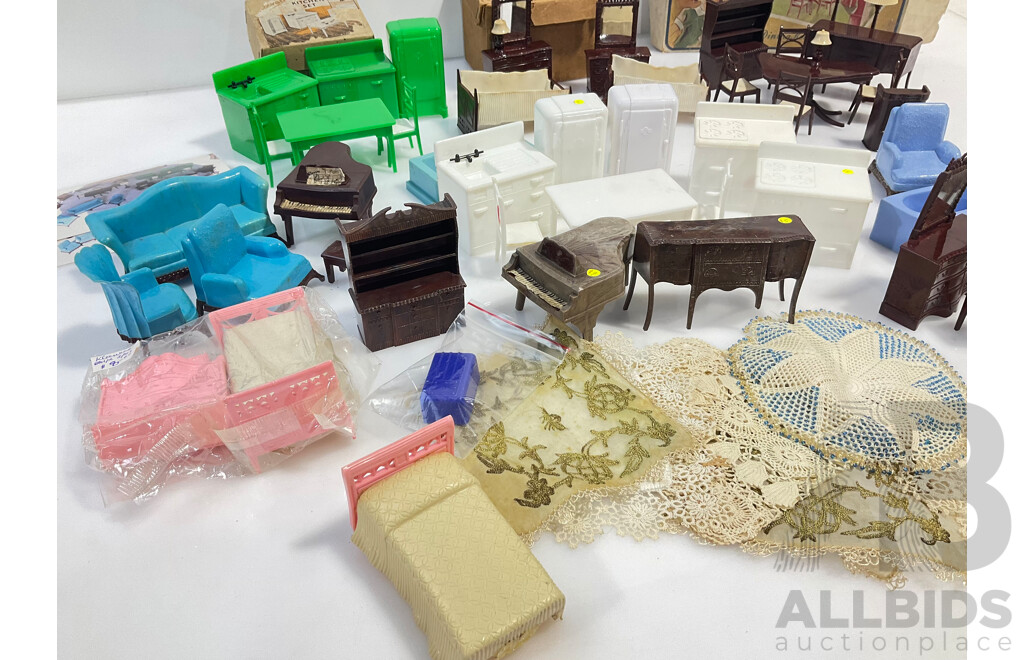 Selection of Vintage Kleeware Plastic Doll House Furniture and Rugs Made in England Some With Original Boxes