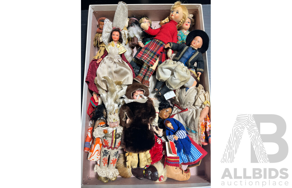 Large Collection of Vintage World Dolls Includes Plastic Dolls, Cloth Dolls and More