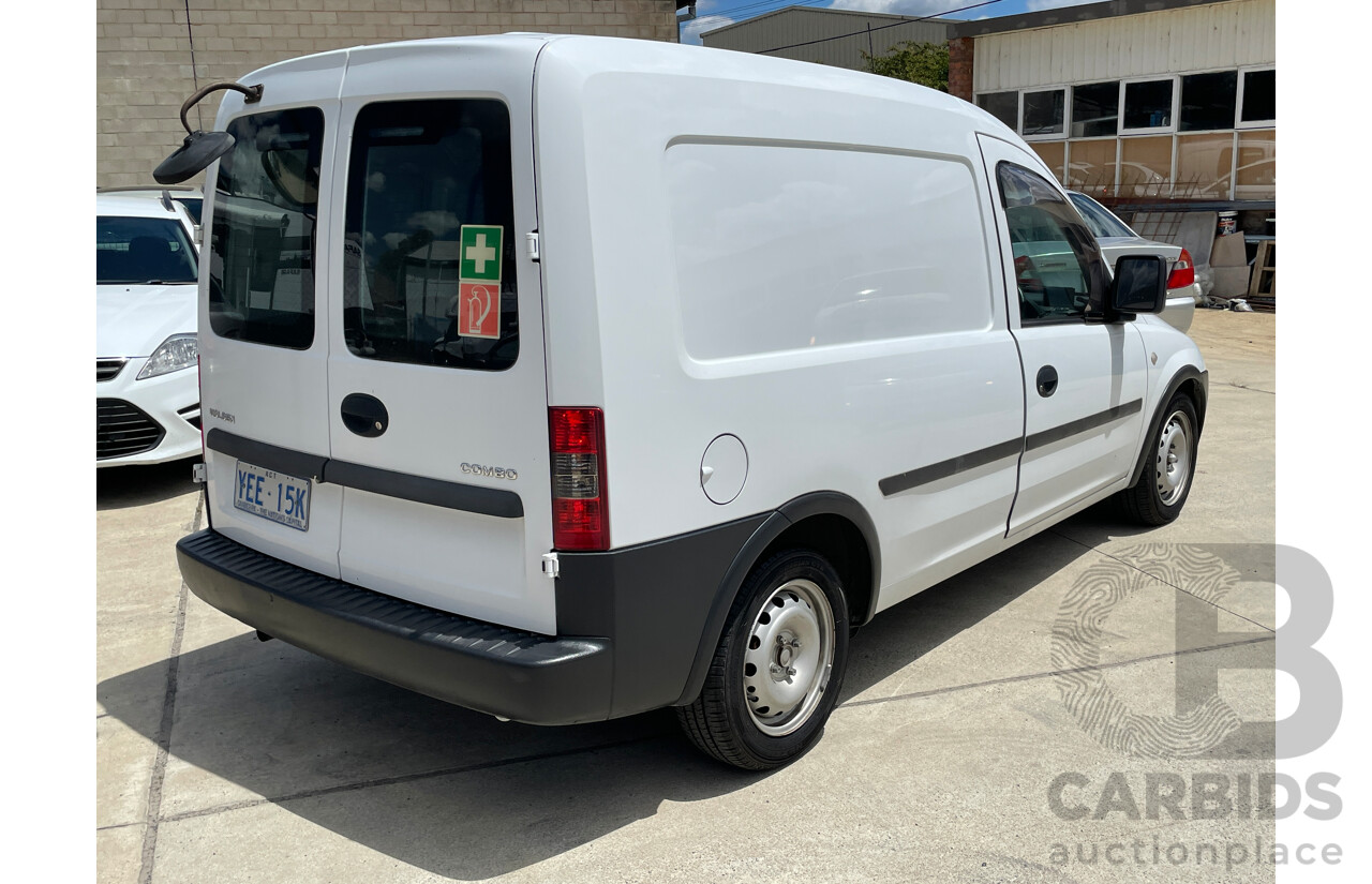 9/2003 Holden Combo  XC Van White 1.6L