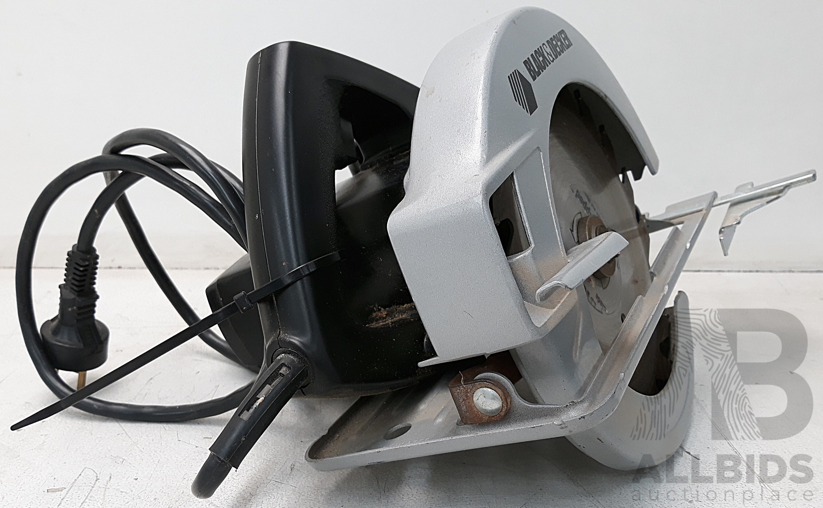 Old black and discount decker circular saw