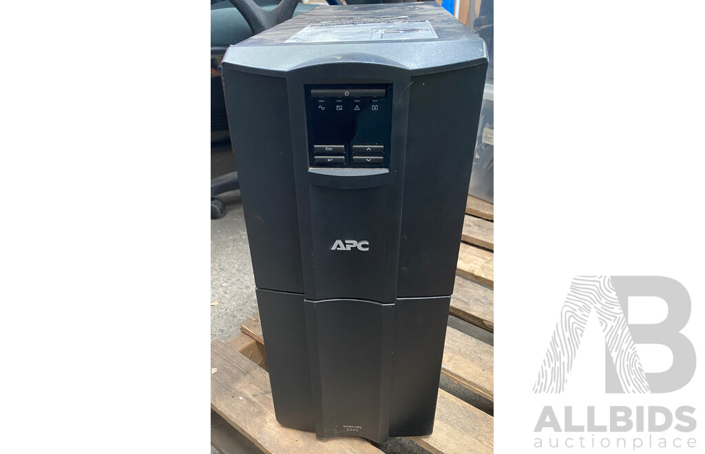 APC (SMT2200) Smart UPS