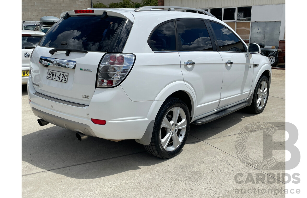 3/2011 Holden Captiva 7 LX (4x4) CG SERIES II 4d Wagon White 3.0L