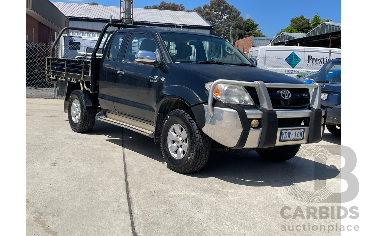 5/2005 Toyota Hilux SR5 (4x4) GGN25R X Cab C/Chas Black 4.0L