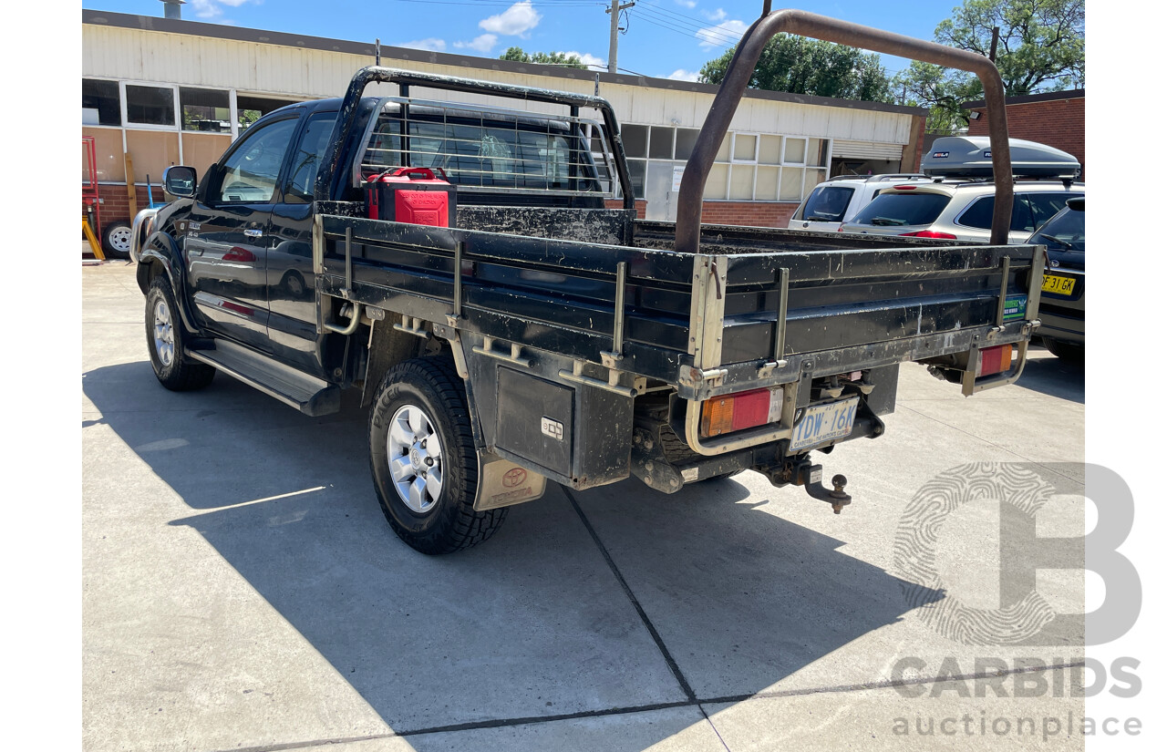 5/2005 Toyota Hilux SR5 (4x4) GGN25R X Cab C/Chas Black 4.0L