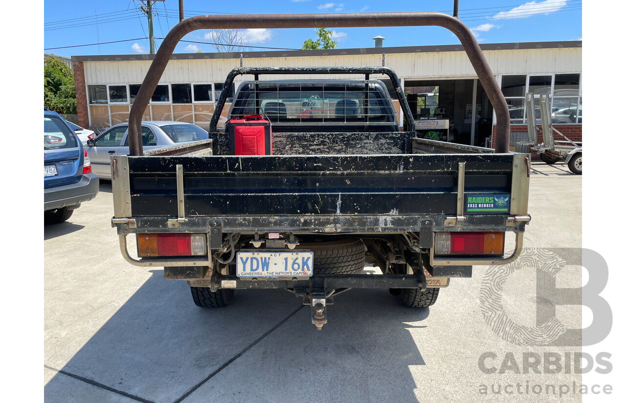 5/2005 Toyota Hilux SR5 (4x4) GGN25R X Cab C/Chas Black 4.0L