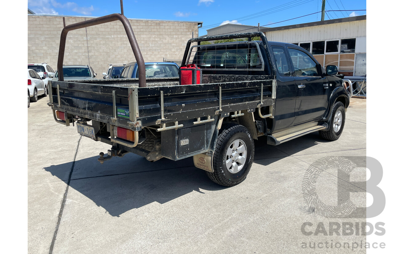 5/2005 Toyota Hilux SR5 (4x4) GGN25R X Cab C/Chas Black 4.0L