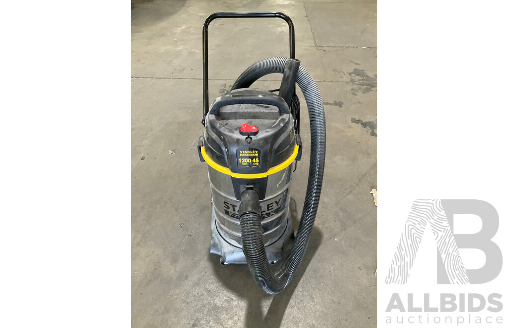 STANLEY Wet and Dry Vac 45L - ORP $199.99