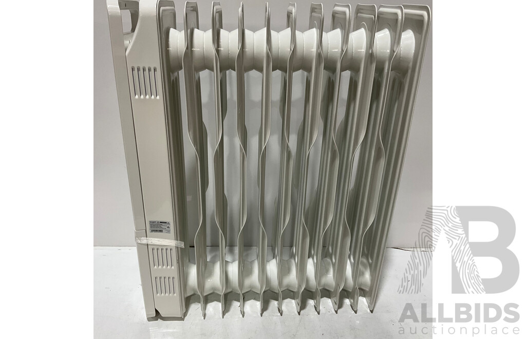 KOGAN (KAOLHT11WFA) Smarterhome Premium Oil Heater 2400w (11 Fin, White) - ORP $159.99