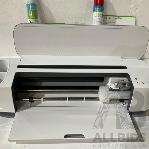 CRICUT (CXPL301) CRICUT Maker Smart Cutting Machine With Bluetooth and WIFI - ORP $249.99