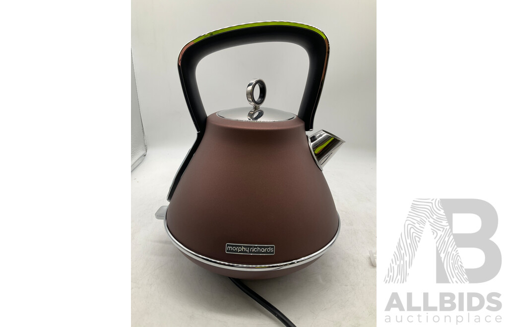 MORPHY RICHARDS Evoke Core Pyramid Kettle - ORP $229.95