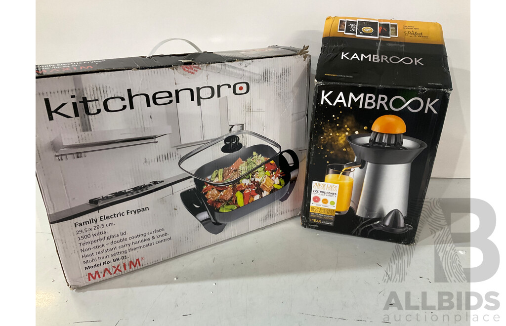 KITCHENPRO Electric Frypan & KAMBROOK Juice Easy Citrus Press -Lot of 2 - Estimated Total ORP $109.00