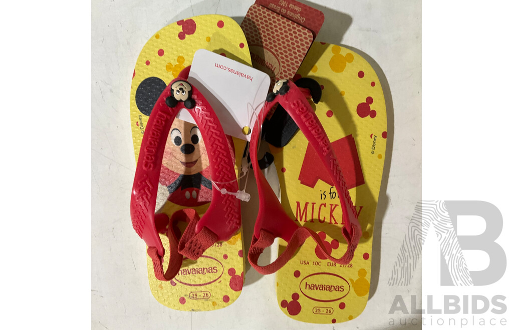 CLANKS Kids School Shoes(8)(8.5)(9) & HAVAIANAS Kids Slippers (25-28) & BIRKENSTOCK Kids Slipers (28) - Lot of 7 - Estimated Total ORP $349.00