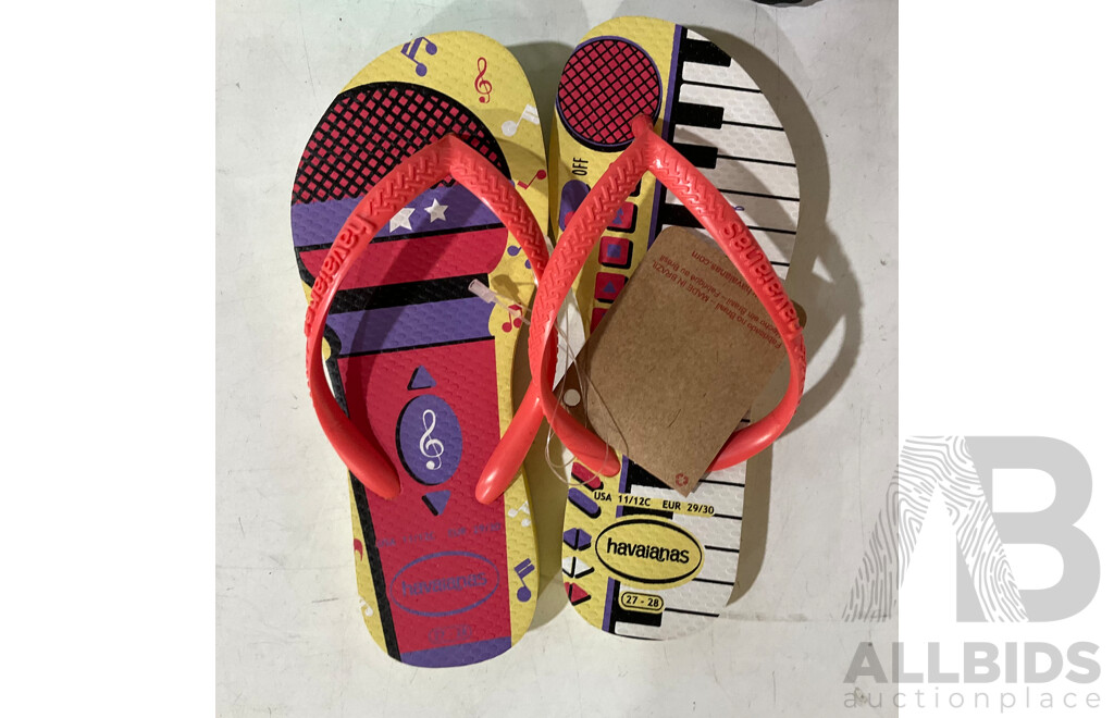 CLANKS Kids School Shoes(8)(8.5)(9) & HAVAIANAS Kids Slippers (25-28) & BIRKENSTOCK Kids Slipers (28) - Lot of 7 - Estimated Total ORP $349.00