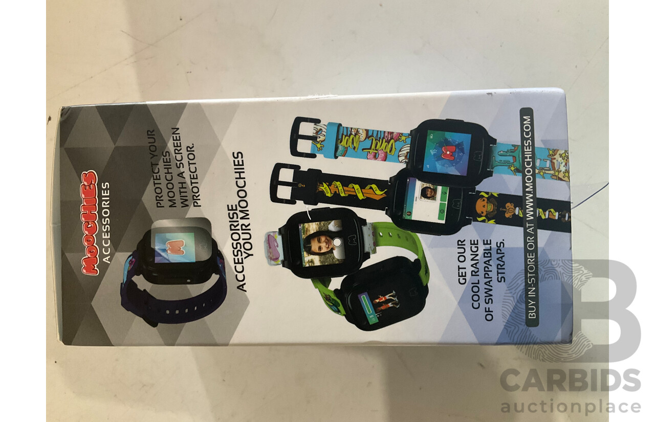 NAVMAN GPS - Altius Premium Multisport Gps Smart Watch - MOOCHIES Smart Watch - CYGNETT Phone Holder (Lof of 4) Estimated ORP $500