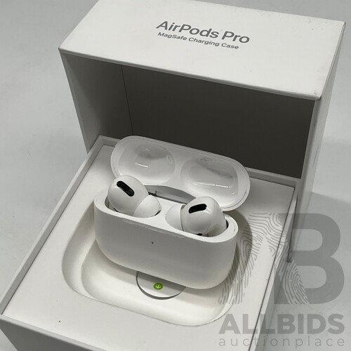 APPLE (MLWK3ZA/A) AirPods Pro With Noise Cancelling and Charging Case - ORP $369.00