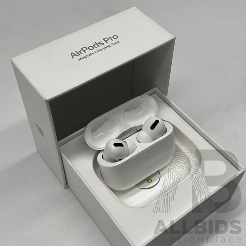 APPLE (MLWK3ZA/A) AirPods Pro With Noise Cancelling and Charging Case - ORP $369.00