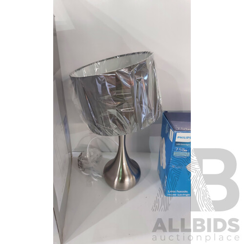 COMMERCE STREET Set of 2 Table Lamps & Assorted Lighting Equipment - Lot of 6- Estimated ORP $250