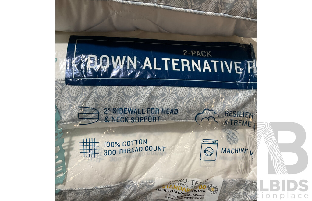 ONKAPARINGA (48391) Fitted Queen Multizone Electric Blanket - TOMMY BAHAMA Down Alternative Pillows X3 - ONKAPARINGA Memory Foam Pillow - Lot of 5 - Estimated ORP $200