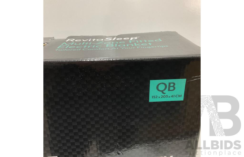 ONKAPARINGA (48391) Fitted Queen Multizone Electric Blanket - TOMMY BAHAMA Down Alternative Pillows X3 - ONKAPARINGA Memory Foam Pillow - Lot of 5 - Estimated ORP $200