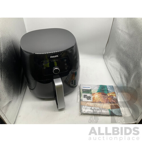 PHILIPS (HD9650/93) Airfryer XXL Premium - ORP $449.95