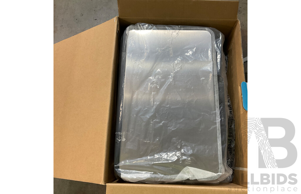 SENSIBLE ECO LIVING Step Bin 47L (1600211), CLARK (CL10007.C5A) Round Basin Mixer - LOT of 2 - TOTAL ORP $302.94