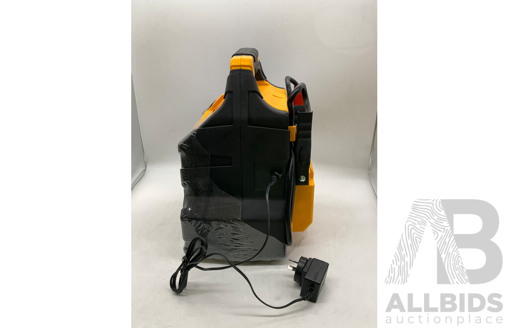 CAT (CJ1000DCPAU) Jumpstarter & Air Compressor - ORP $144.99
