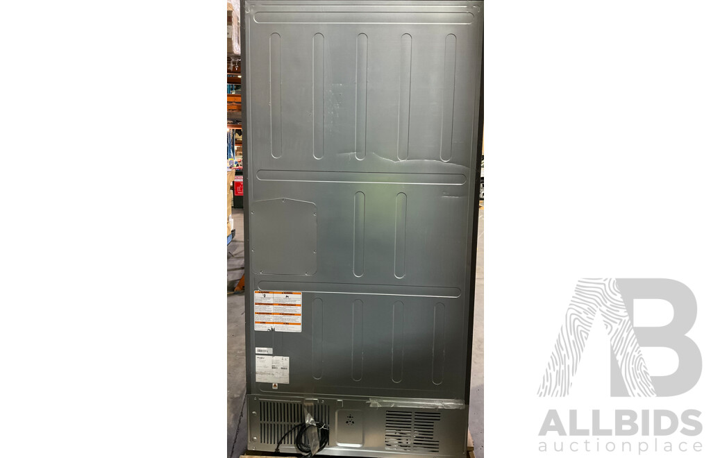 Whirlpool (WQ70900SXX) 595L 4 Door Refrigerator - ORP $1899.99
