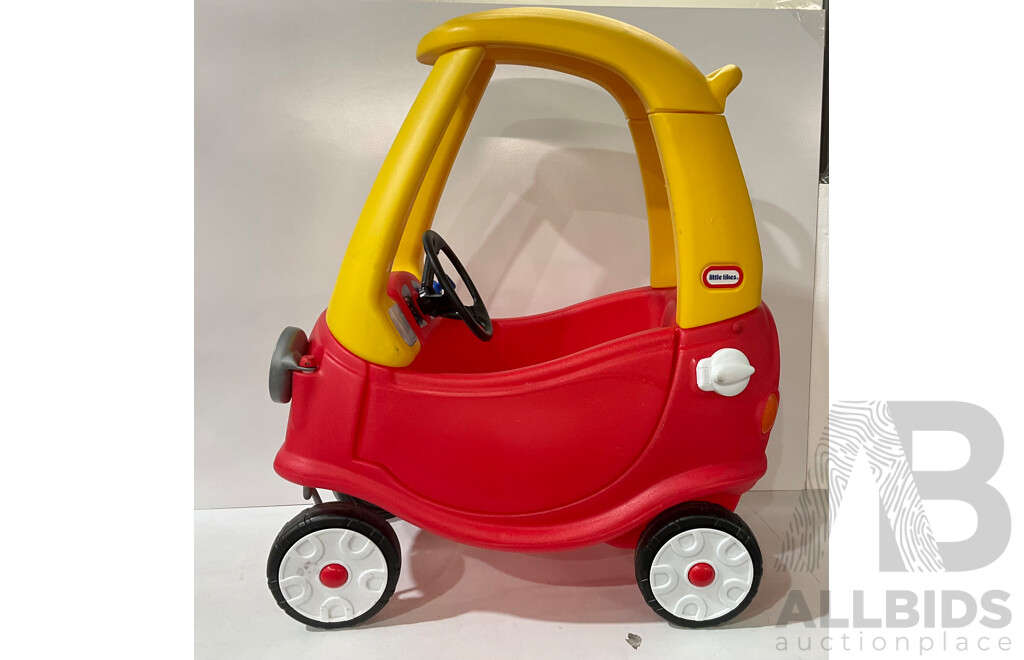 STEP 2 Archway Falls Water Table - KINGFISHER I Wonder Why Ultimate Collection - LITTLE TYKES Cozy Coupe - Lot of 3 - Estimated Total ORP $250.00