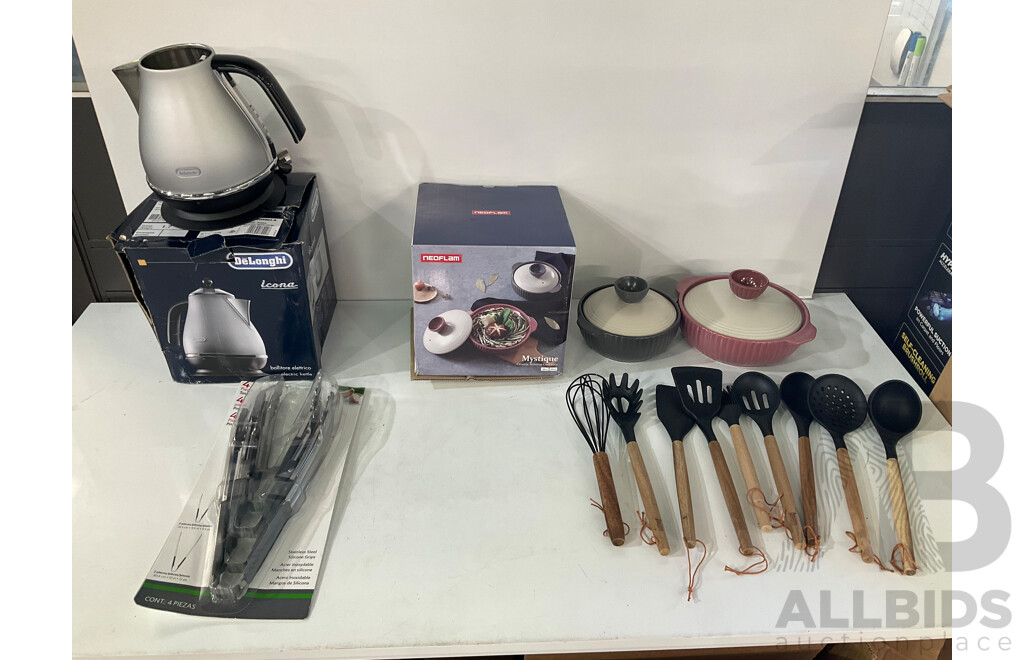 DELONGHI (KBO2001BK) Icona Kettle, Neoflam (615162) Mystique Valley Ceramic Pots 2 Pack, Tramontina 24.13 Cm (9.5-In) Tongs Pack of 4 & Assorted Kitchenware Items - Lot of 4 - Total ORP $298.00