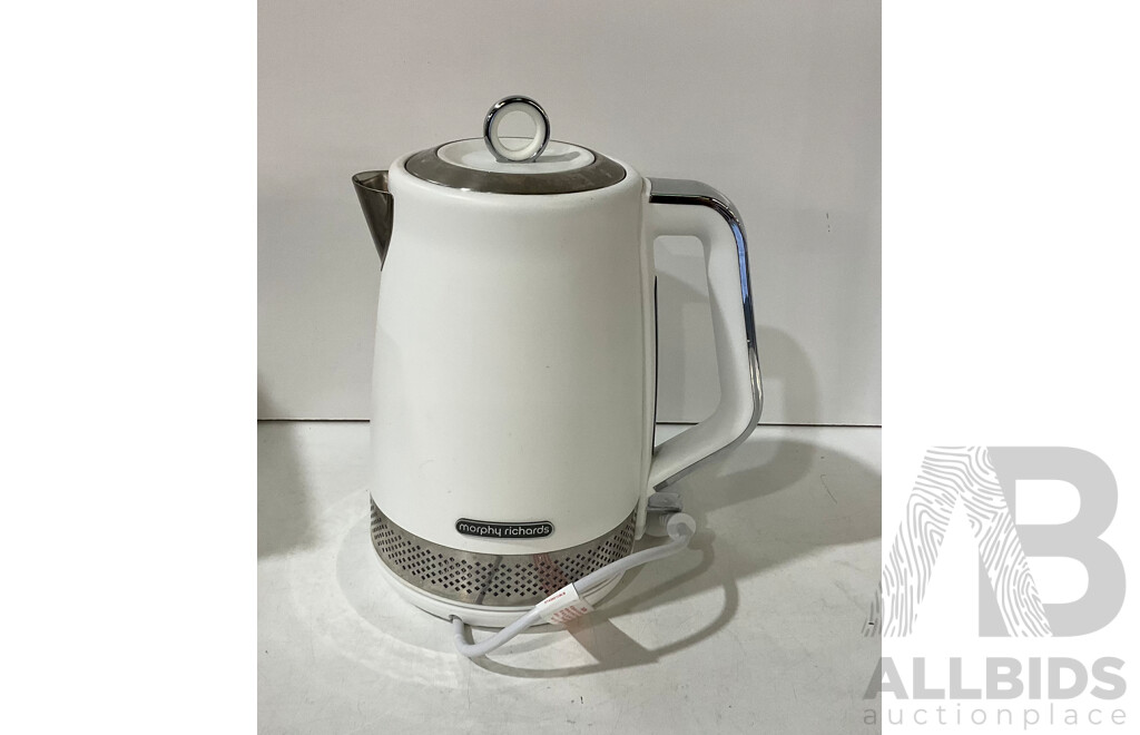 BAMIX (EO140) the-All-in-One Kitchen Machine - MORPHY RICHARDS (KT108021CEE REV1) Illumination 1.7 Jug Kettle (White) - JOSEPH JOSEPH Index Large Chopping Boards - Set of 3 - Estimated Total ORP $300.00