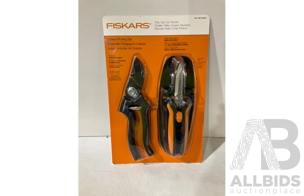 FISKARS 2 Piece Pruning Set, CASCADE Mountain Tech Ultralight Packable Camp Chair - LOT of 2 - ESTIMATED ORP $200