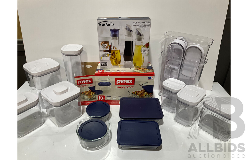PYREX, OXO and Assorted Kitchen Storage Items - LOT of 16 - Approximate ORP $159.99