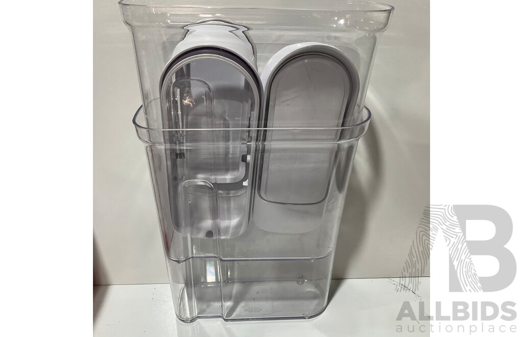 PYREX, OXO and Assorted Kitchen Storage Items - LOT of 16 - Approximate ORP $159.99