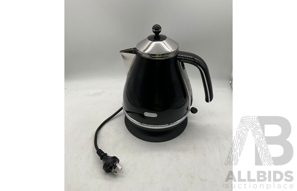 DELONGHI (KB-02001.BK) Icona Kettle (Black) & Assorted Kitchenware & Books - Lot of 6 - Estimated Total ORP $199.99