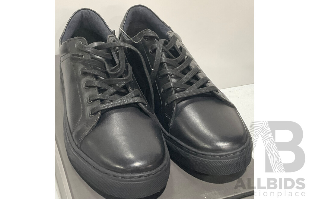 AQ by Aquila JED - UK Size 42 (Blue) X 2 - AQ by Aquila JED - UK Size 42 (Black) X 2 - Lot of 4 - Total ORP $600.00