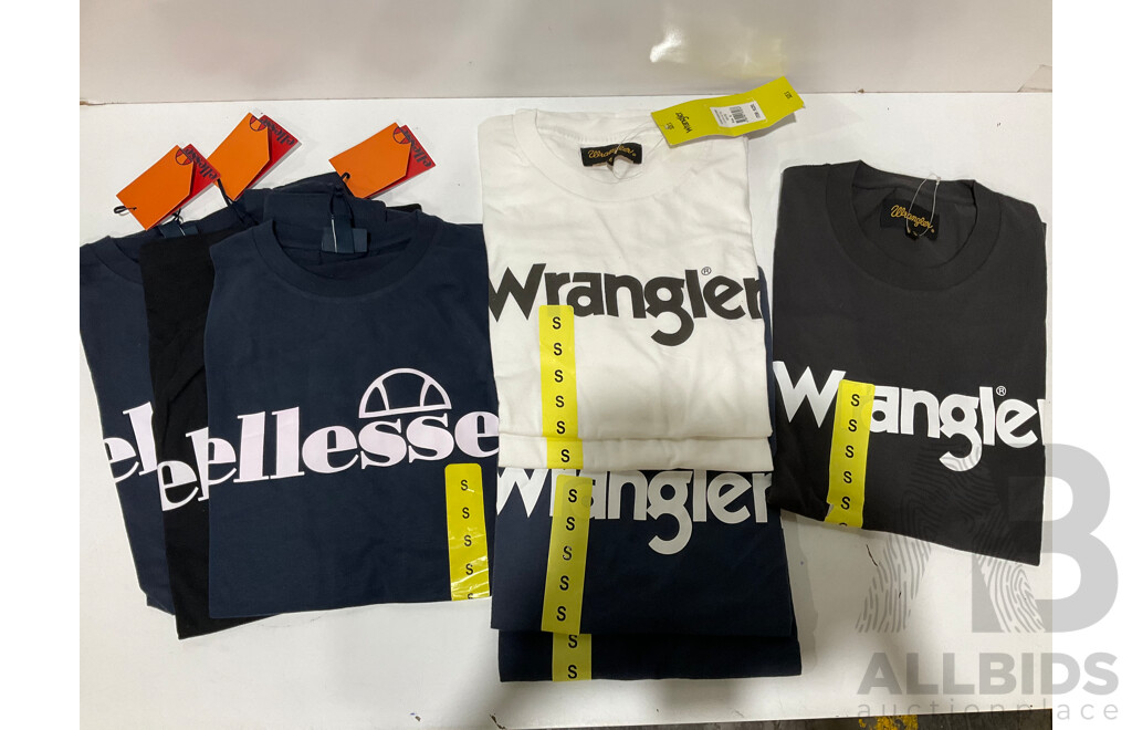 BEN SHERMAN, ELLESSE, WRANGLER, PUMA - Assorted Men's Clothing Size S - Lot of 19 - Estimated ORP $500