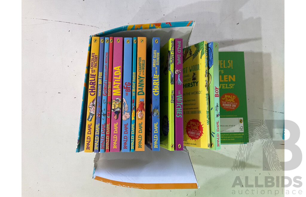 ROALD DAHL 16 Book Collection Box Set & PAW PATROL Play Book  - Lot of 4 - Estimated Total ORP $239.00