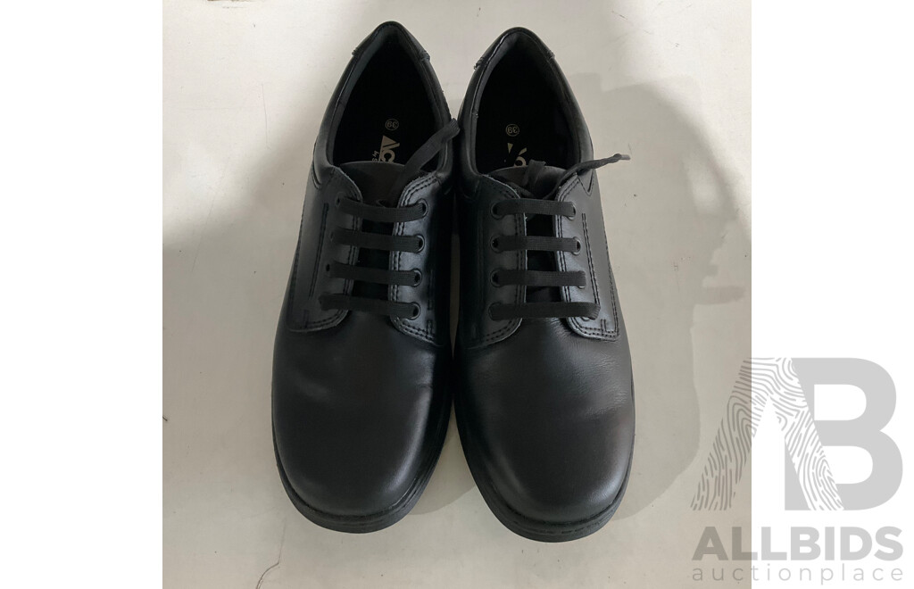 SUREFIT Black School Shoes (Size 39/40) - Lot of 3 - ORP $420.00