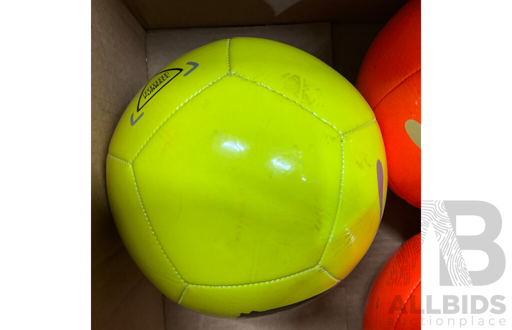 PUMA Puma Icon Soccer Ball (Orange/Yellow)(Size 5) - Lot of 3 - Estimated Total ORP $99.00