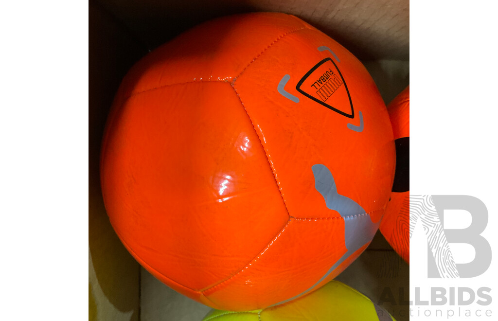 PUMA Puma Icon Soccer Ball (Orange/Yellow)(Size 5) - Lot of 3 - Estimated Total ORP $99.00