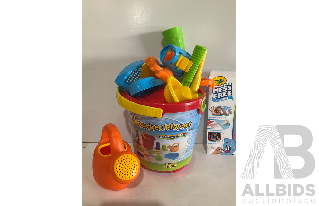 BUCKET PLAYSET, ZULU Bottle X2, CRAYOLA Assorted - Lot of 5- Estimated ORP $149.99