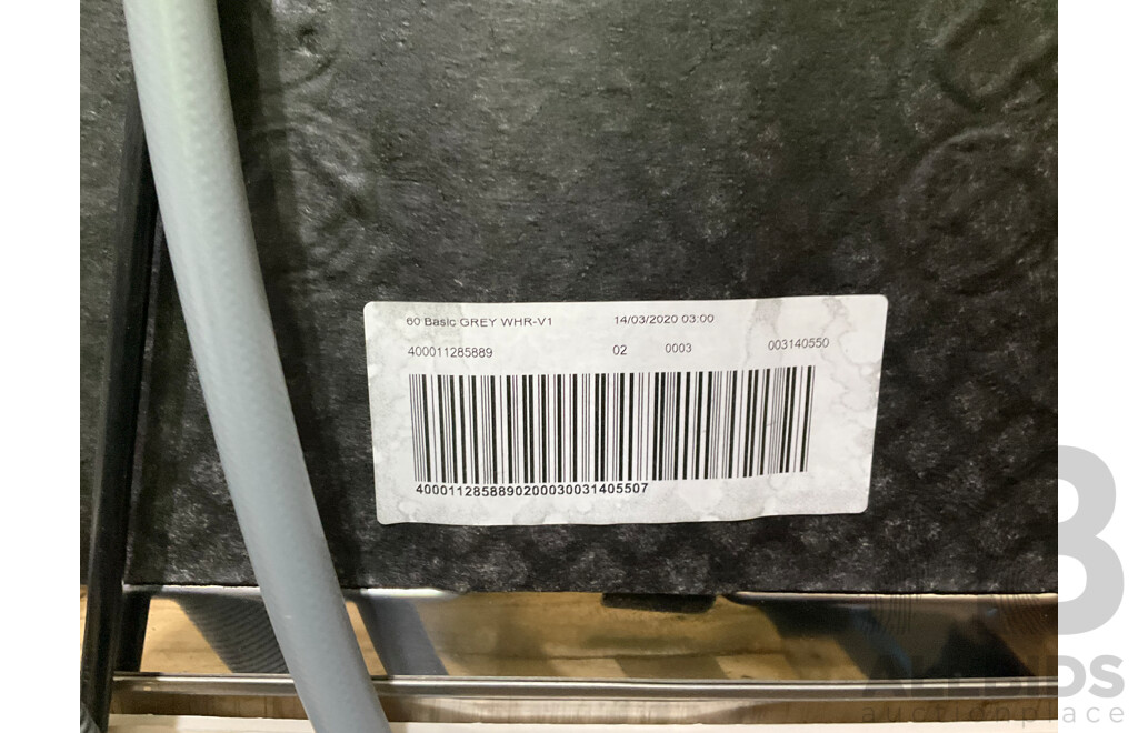 WHIRLPOOL (WFE2B19XAUS) Freestanding Dishwasher - ORP $999.00