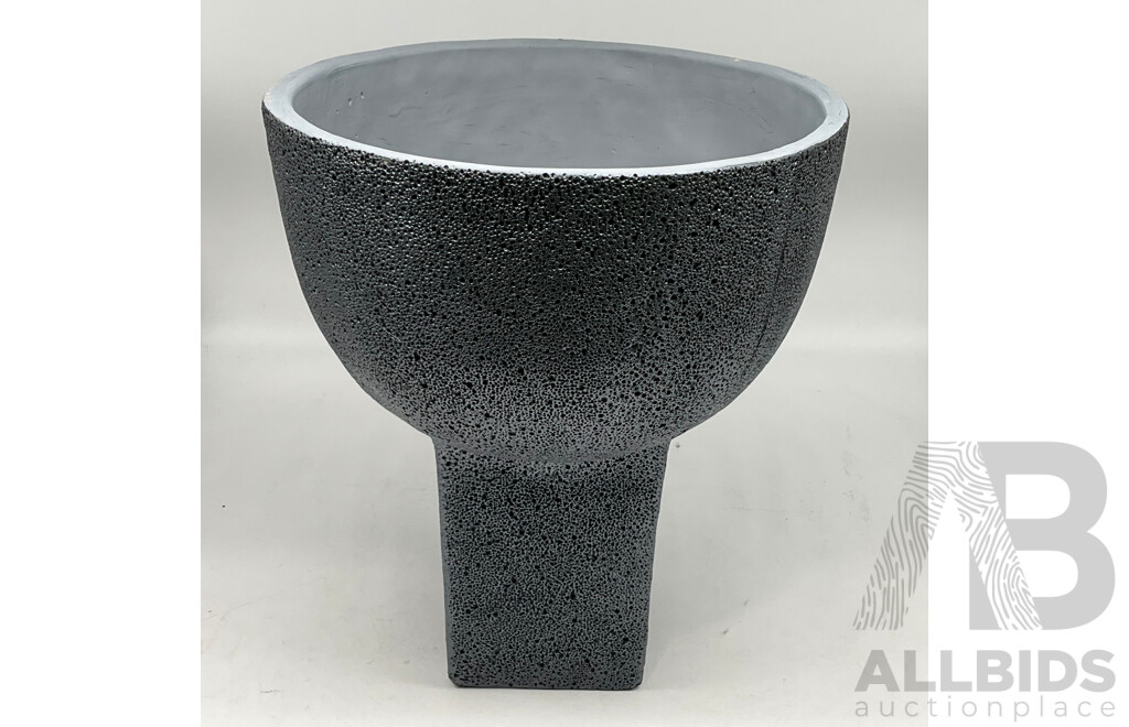 ROGUE Brynlee Footed Pot Black 30cm - LOT of 2 - Estimated ORP $139.90