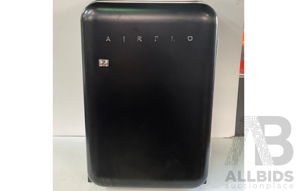 AIRFLO (AFF130B) 130L Retro Bar Fridge (Black)  - ORP $649.00